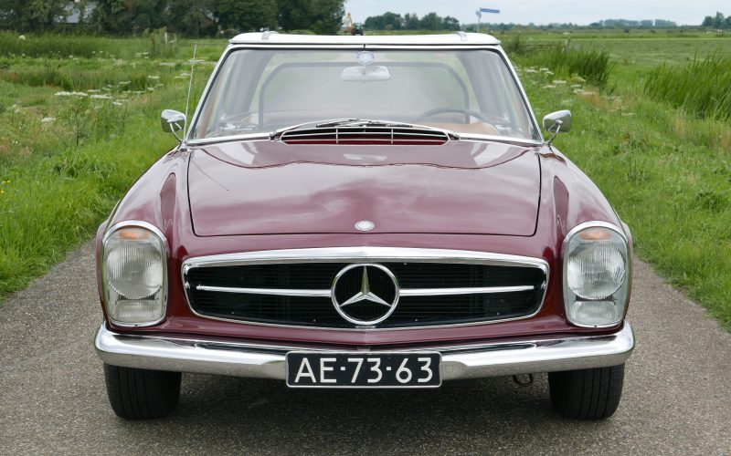 Mercedes Benz 230 SL Pagode