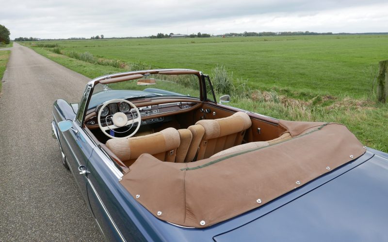 Mercedes-Benz 250SE cabriolet