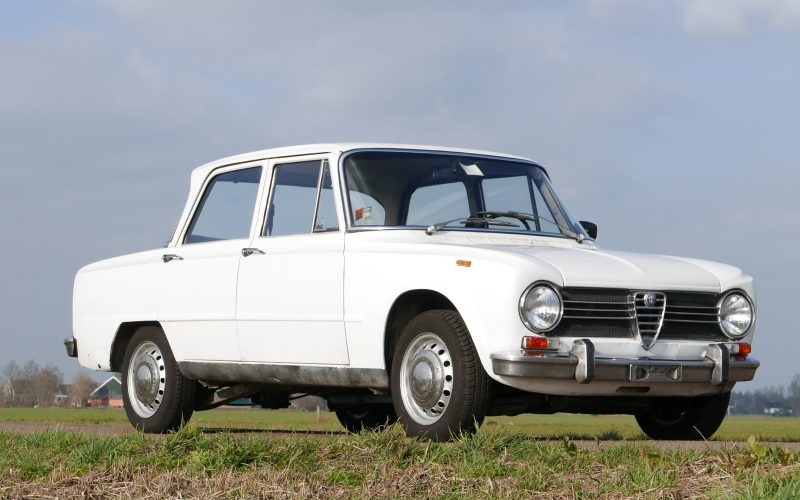 Alfa Romeo Giulia 1300 Super