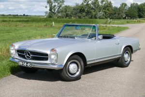 Mercedes-Benz 230SL Pagode