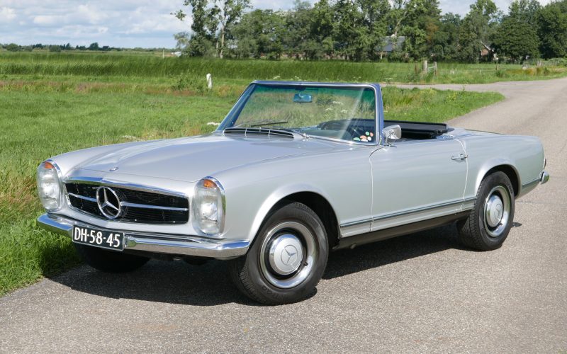 Mercedes-Benz 230SL Pagode