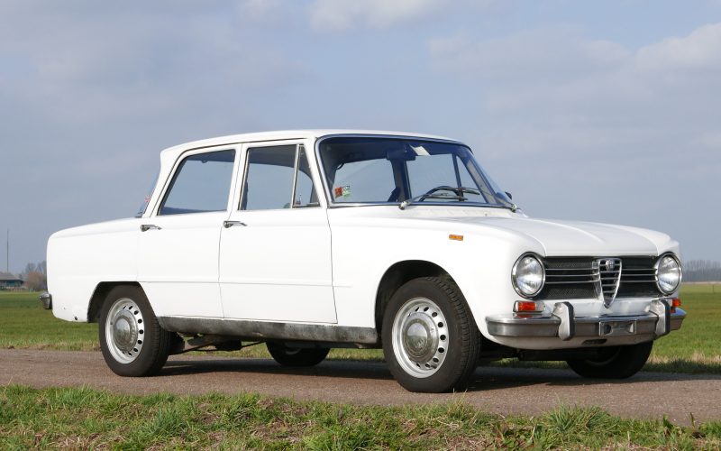 Alfa Romeo Giulia 1300 Super