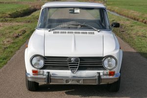 32Alfa Romeo Giulia 1300 super (4)