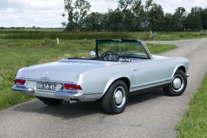 Mercedes-Benz 230SL Pagode