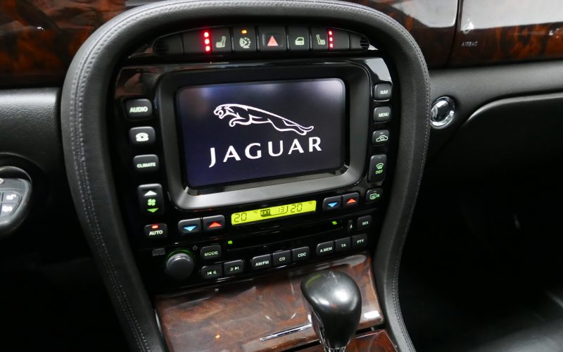 Jaguar XJ 2.7D V6 Sovereign