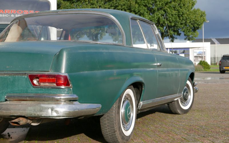 Mercedes-Benz 220 SE Coupé