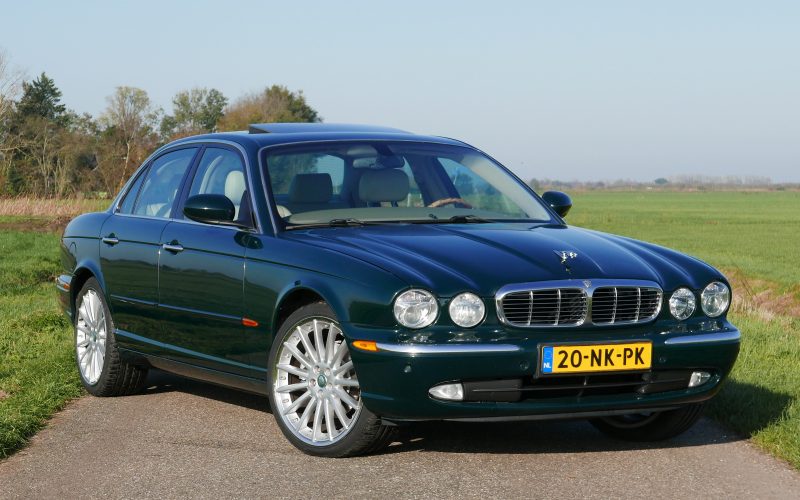 Jaguar XJ8