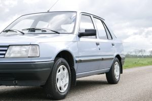 31Peugeot 309 GL (10)