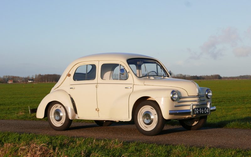 Renault 4CV