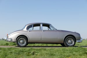 5Jaguar MK2 3.8 (59)