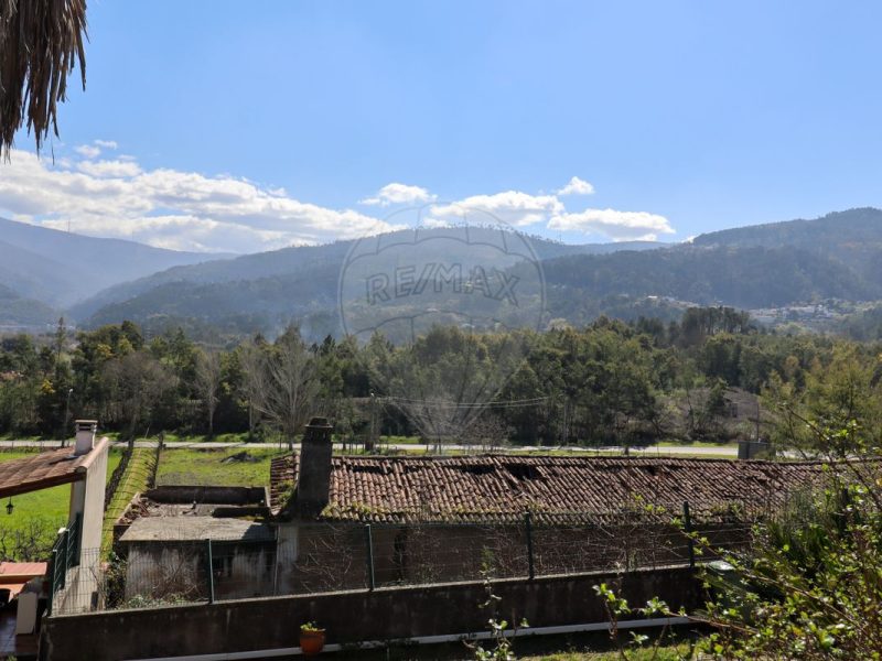 Terreno Urbano c/ Ruína | Centro | Lousã