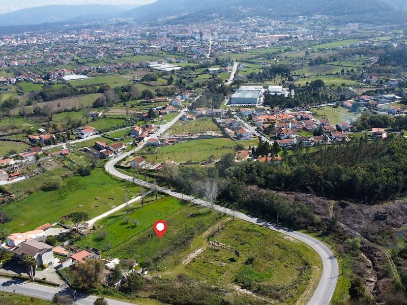Terreno Urbano c/ Ruína | Centro | Lousã