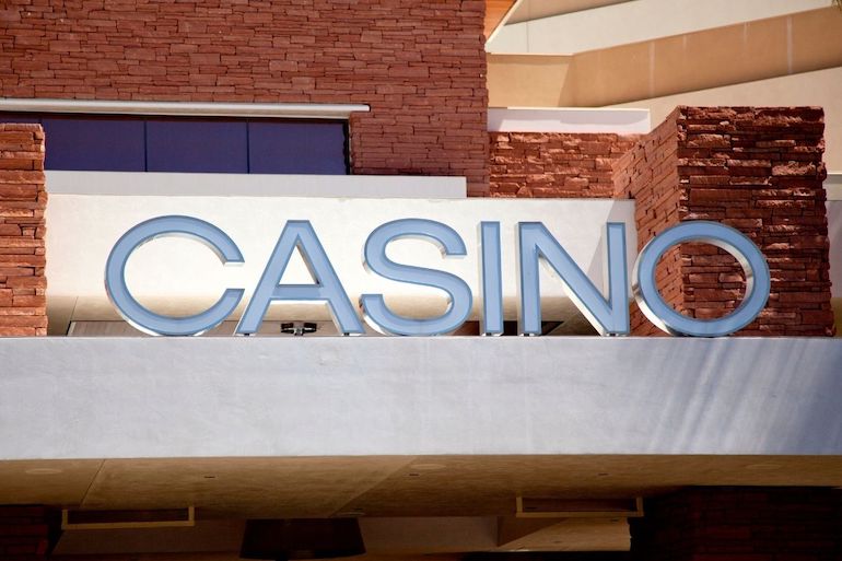 hur startar man ett online casino