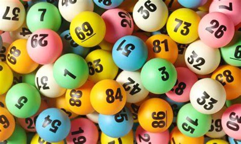 Is the jackpot size influenced by the number of players?