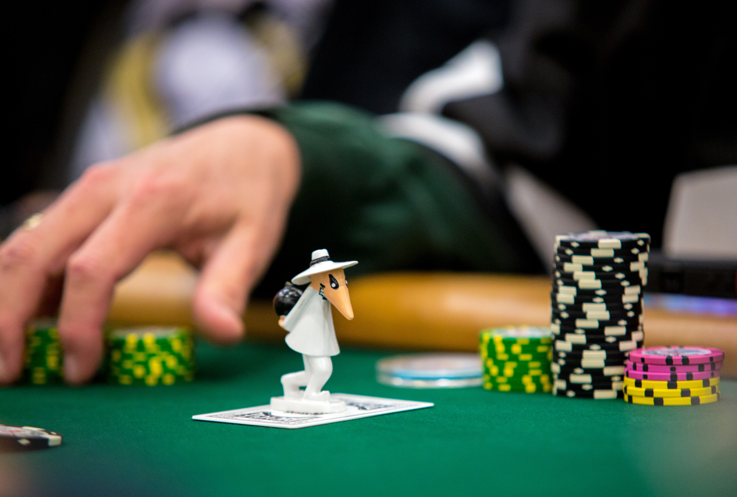 Slow Playing Hands: Maximizing Profits with Deceptive Moves