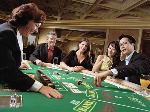 What is the demographic of Baccarat players?