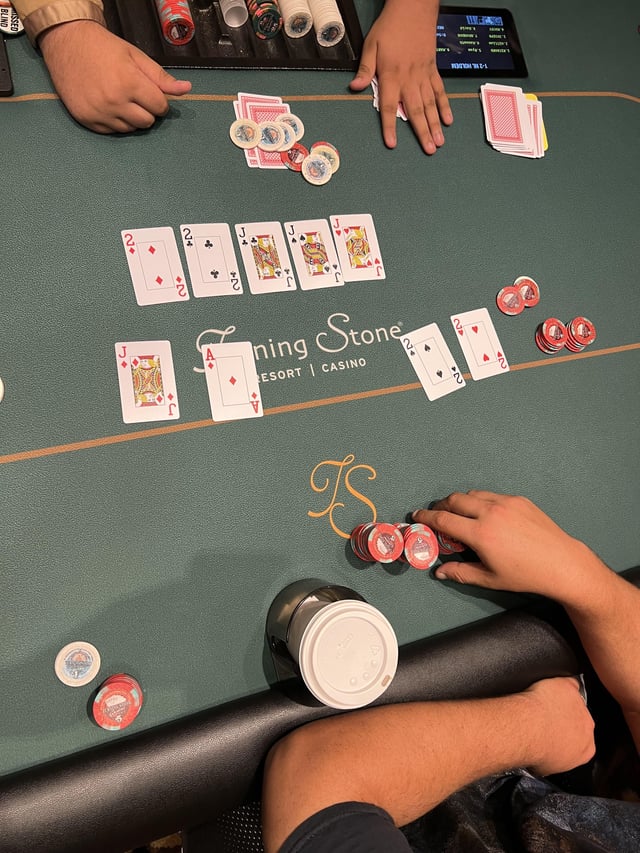 How can Bad Beat Jackpots affect the dynamics of a poker table?