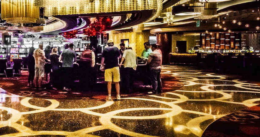 What are the operating hours of a casino floor?