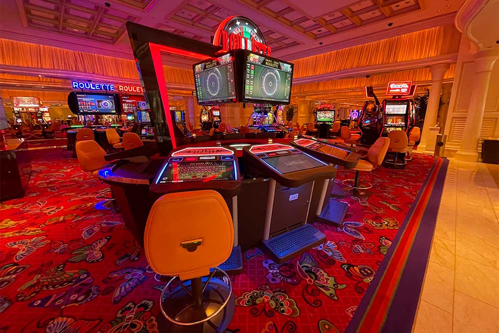 Is the casino floor accessible to people with disabilities?