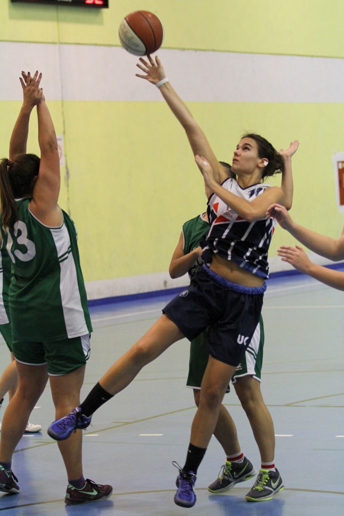 Ana Cedrún durante el encuentro frente a Arsan Astillero | Foto: Pablo Lanza