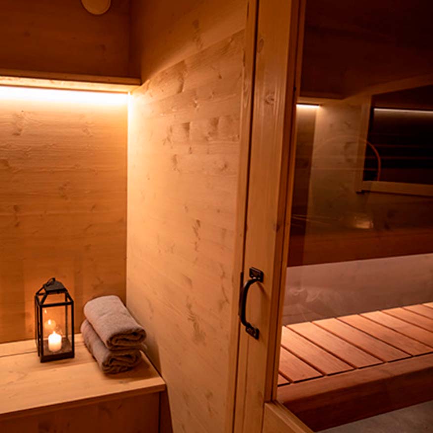 Sauna_Interior_3_877px