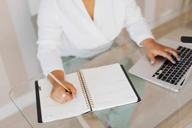 Ask Dinah: How to Fit Celebrant Training Around Commitments