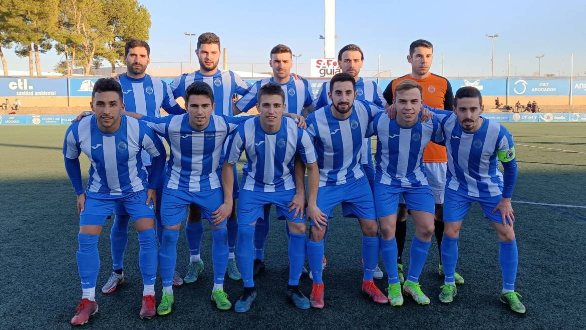 El CF Gandia suma la 8ª victoria consecutiva ante el UD Calpe (2-0)