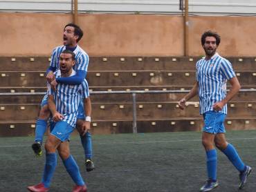 Un cabezazo de José Carlos decanta la victoria del CF Gandía ante el FC Jove Español (1-0)