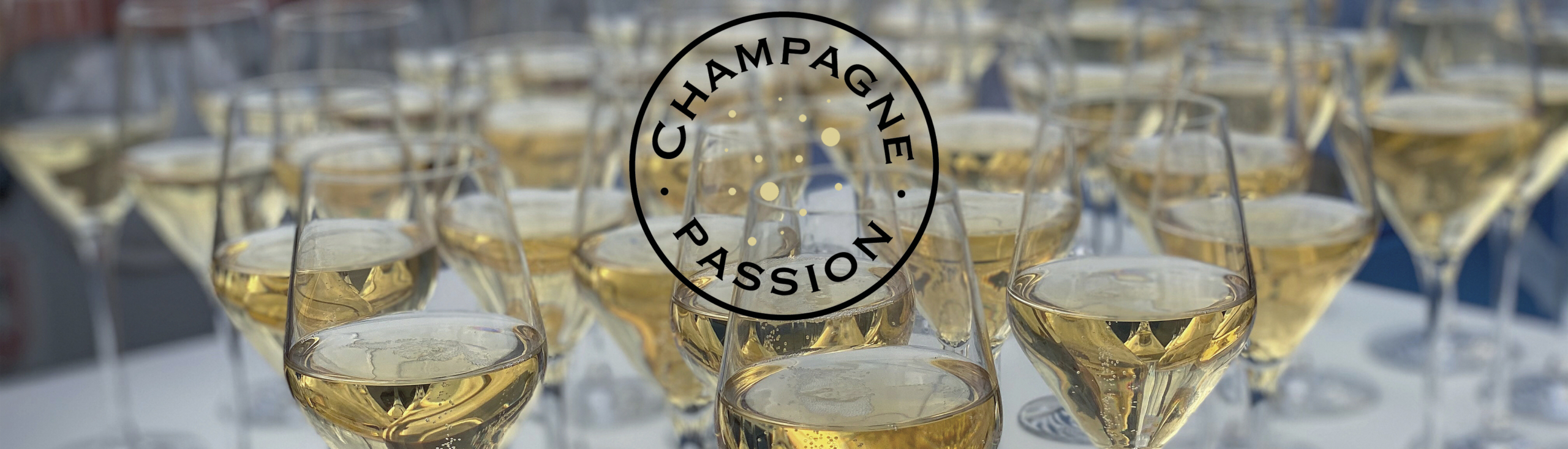champagnepassion, passion, champagne, champagneglas, gyldent, bobler