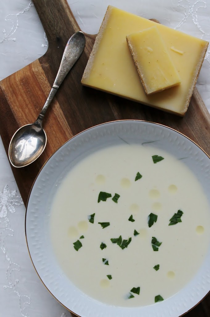 Ostesuppe med comtè