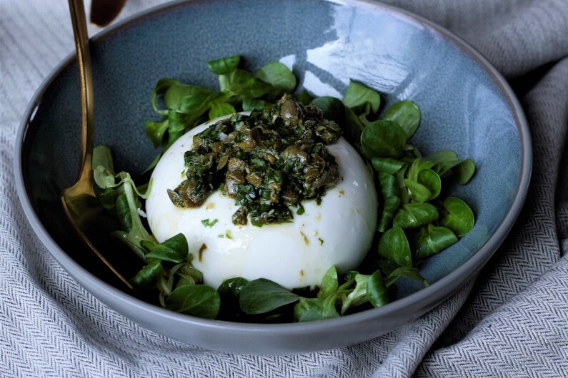 Burrata med kapersolie