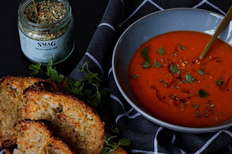 Tomatsuppe med ostebrød