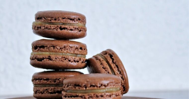 Macarons med saltkaramel