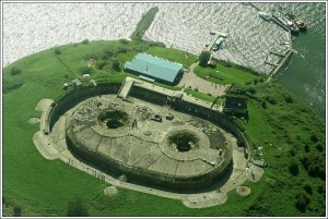 Fort pampus dichtbij