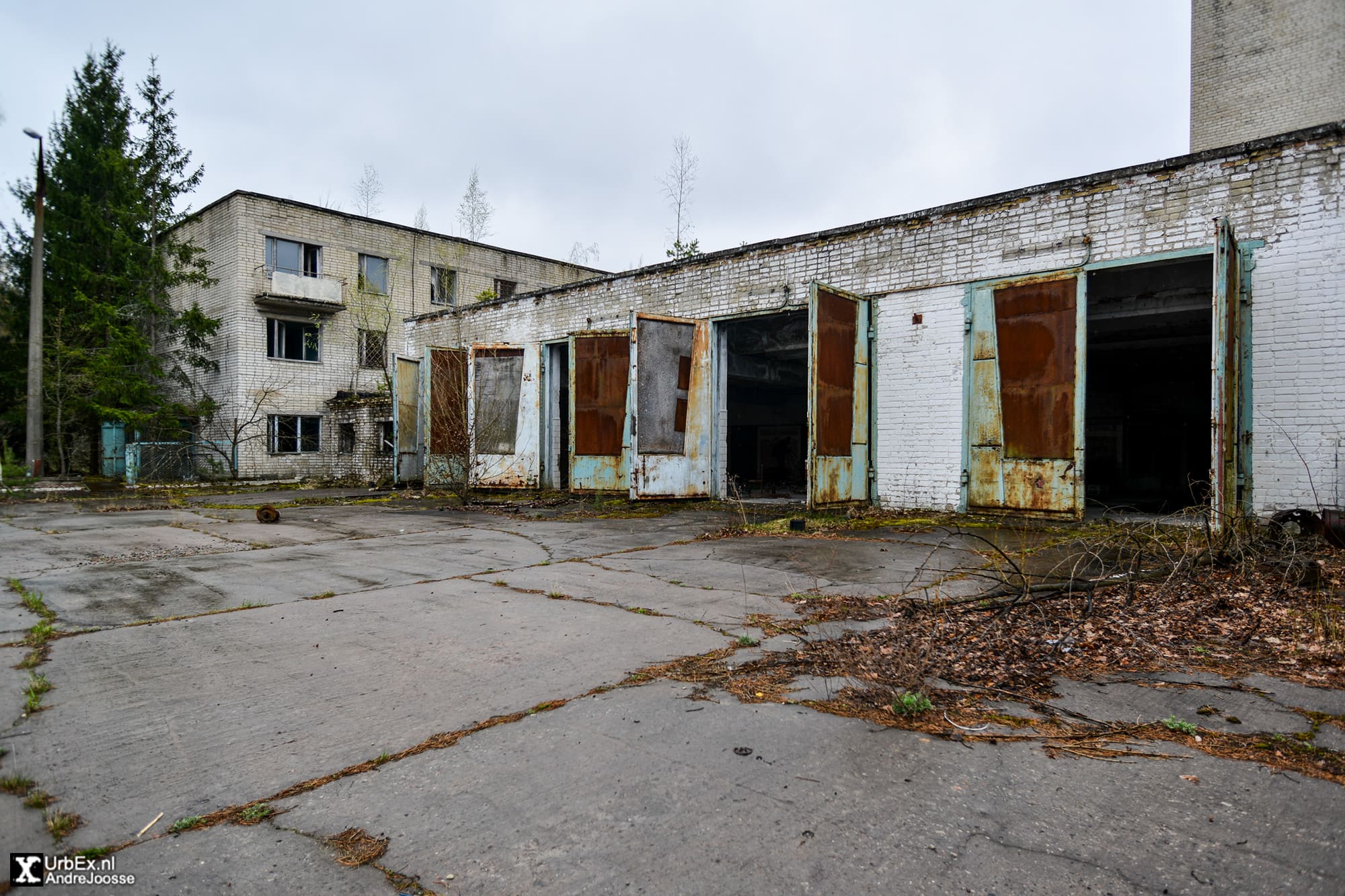 The SVPCh-6 fire station