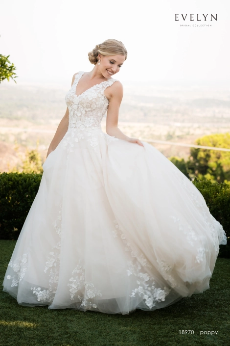Maxims Wedding Brautkleider – Evelyn Style Poppy -Braut Outfit | Cherry Blossom Brautatelier & Brautmode Velden