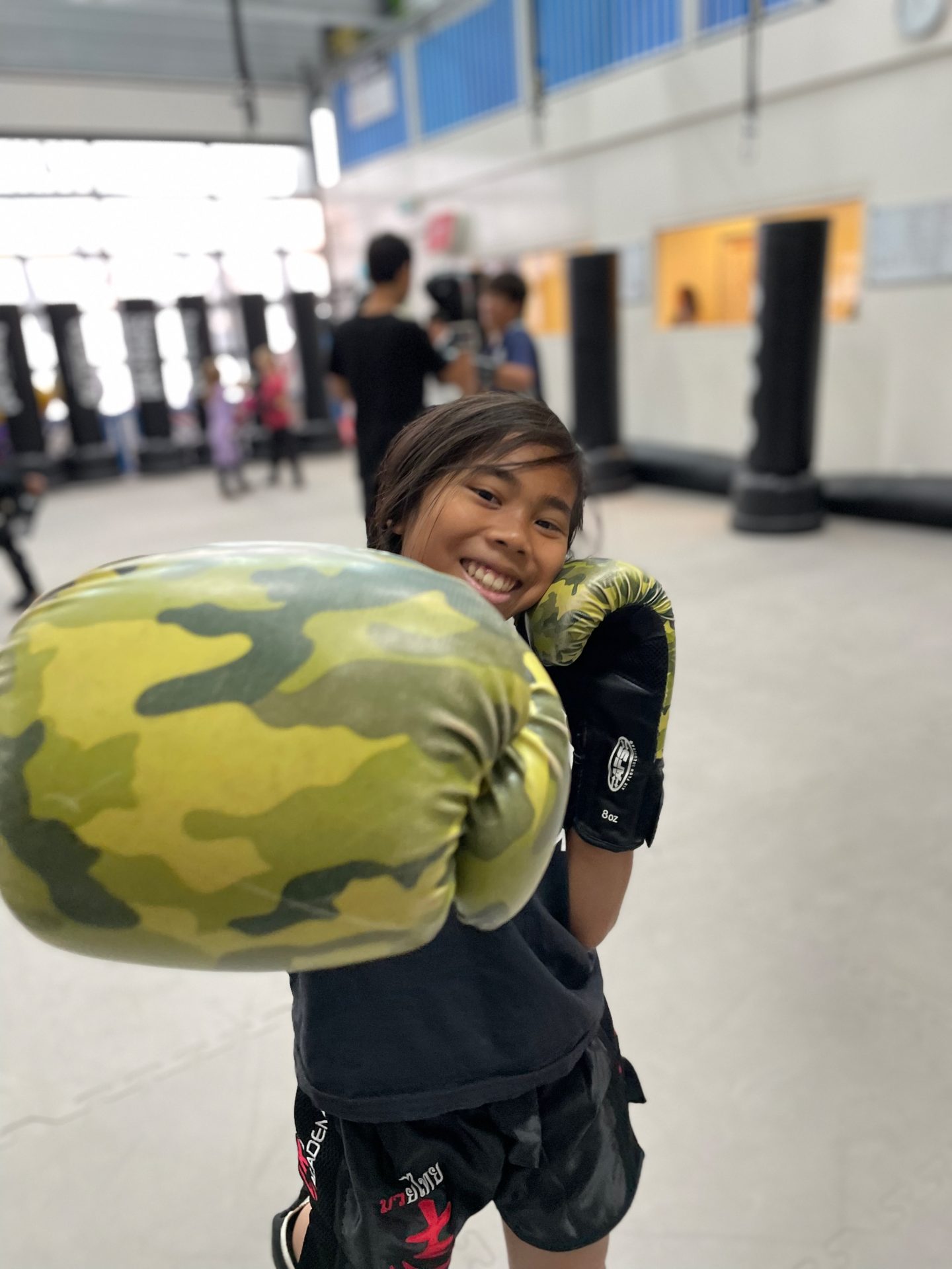 Kickboksen voor kinderen: de beste manier om kinderen respect, sportiviteit en zelfverdediging bij te brengen