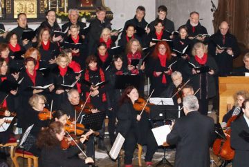 Chorisma Pfaffenhofen bei der Aufführung des Weihnachtsoratoriums "Die Geburt Christi" von Heinrich von Herzogenberg 2024 in der Spitalkirche Pfaffenhofen