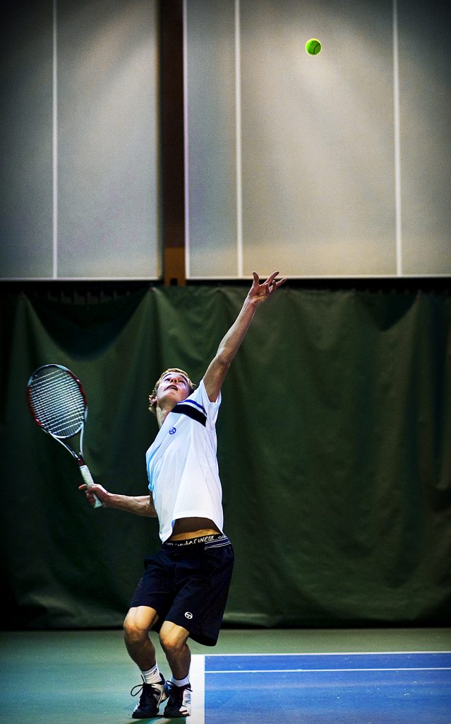 Max Cederkäll  *** Local Caption *** Tennis:Max Cederkäll är ännu den enda HTK-spelaren som har tennis på gymnasiechemat, resten kommer från grannkommuner