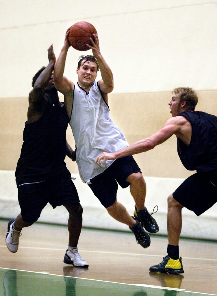 Med undantag för en kortare utflykt söderut har Ludwig Degernäs spelat basket i Täljehallen i hela sitt liv.