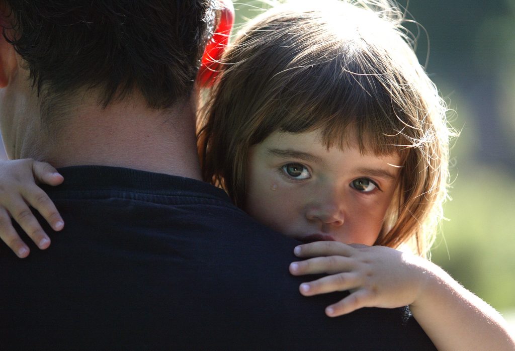 Tvååriga Olivia Jendeberg-Marongiu trivs hos sin dagmamma i västra Hökarängen. Hennes pappa Christian Jendeberg är kritisk till att Farsta stadsdelsförvaltning ska dra ner på verksamheten.