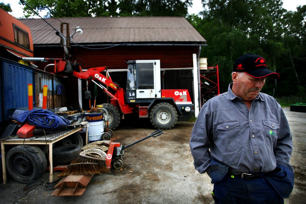 Ingemar Jansson *** Local Caption *** Ingemar Jansson blir bestulen på redskap för hundratals tusen kronor. Och polisen gör ingenting.