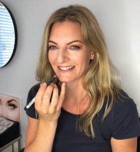 Professional Makeup Lessons - Christiane Dowling Makeup Artistry