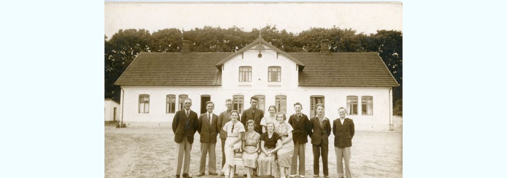 B1000037 Hvem, Hvad og Hvor ?