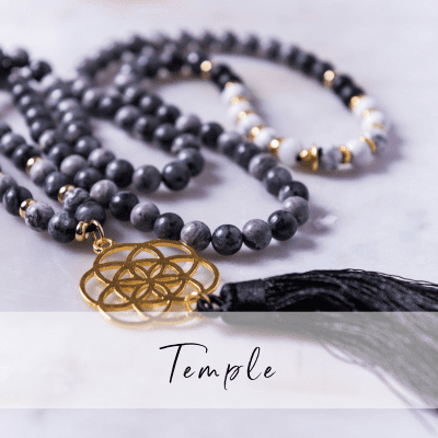 Halsbandet Temple ett Yogasmycke