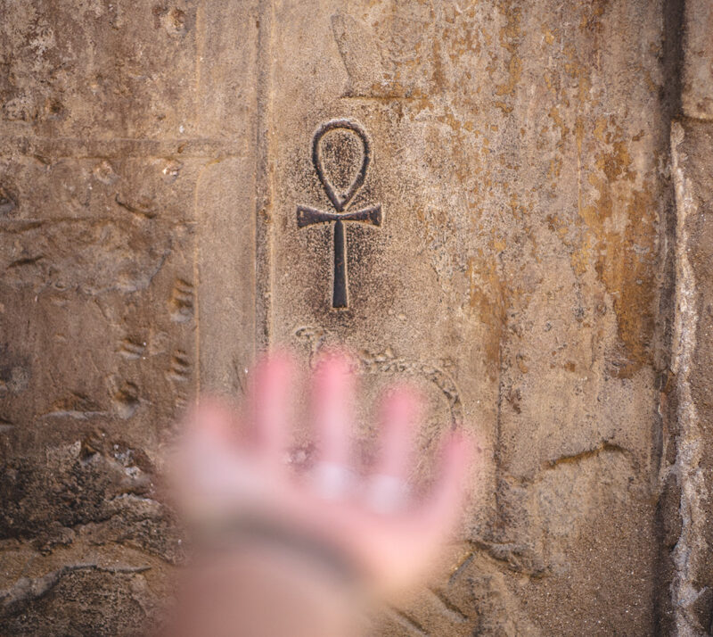 Egypten 2:0 – En gudomlig resa i Serapis Bey och Hatshepsuts fotspår