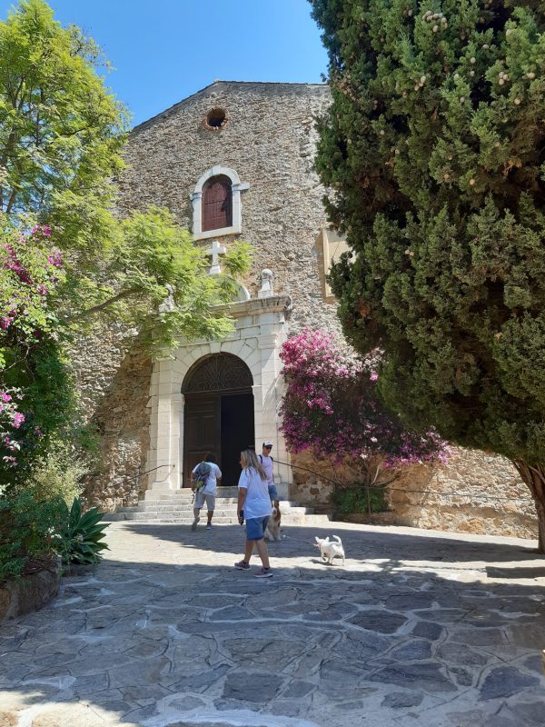 Provence landsbykirke