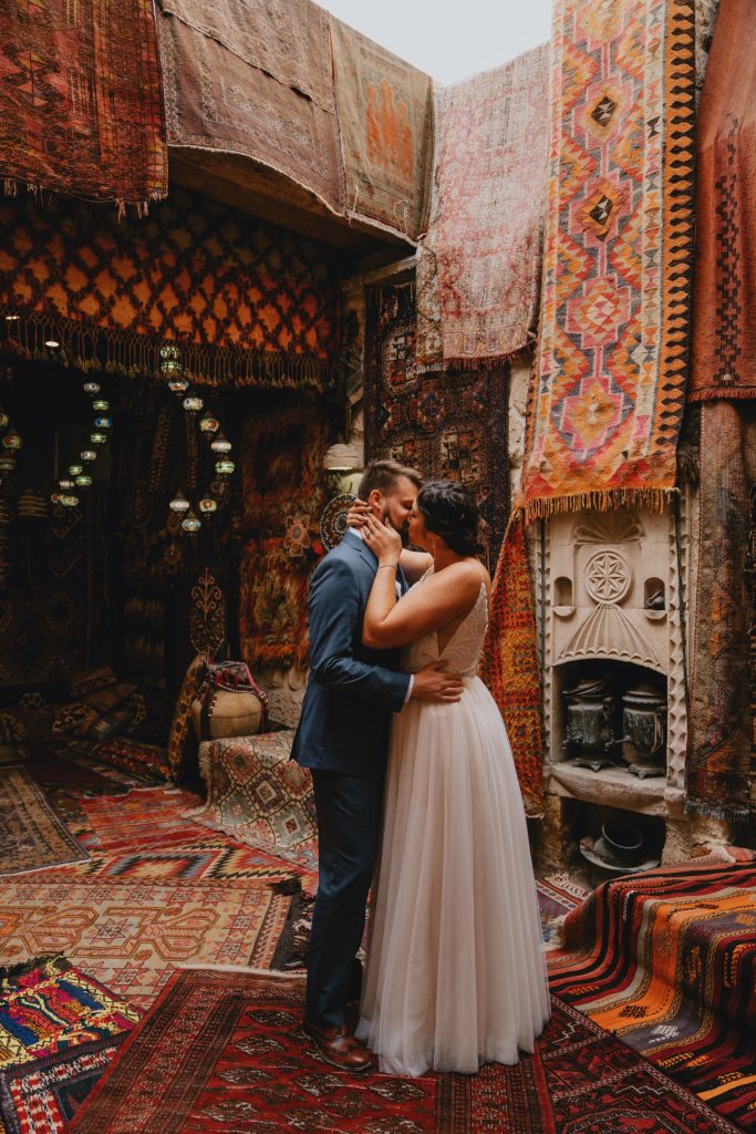 Happy in love, Cappadocia, Tyrkey. By Christin Eide Photography