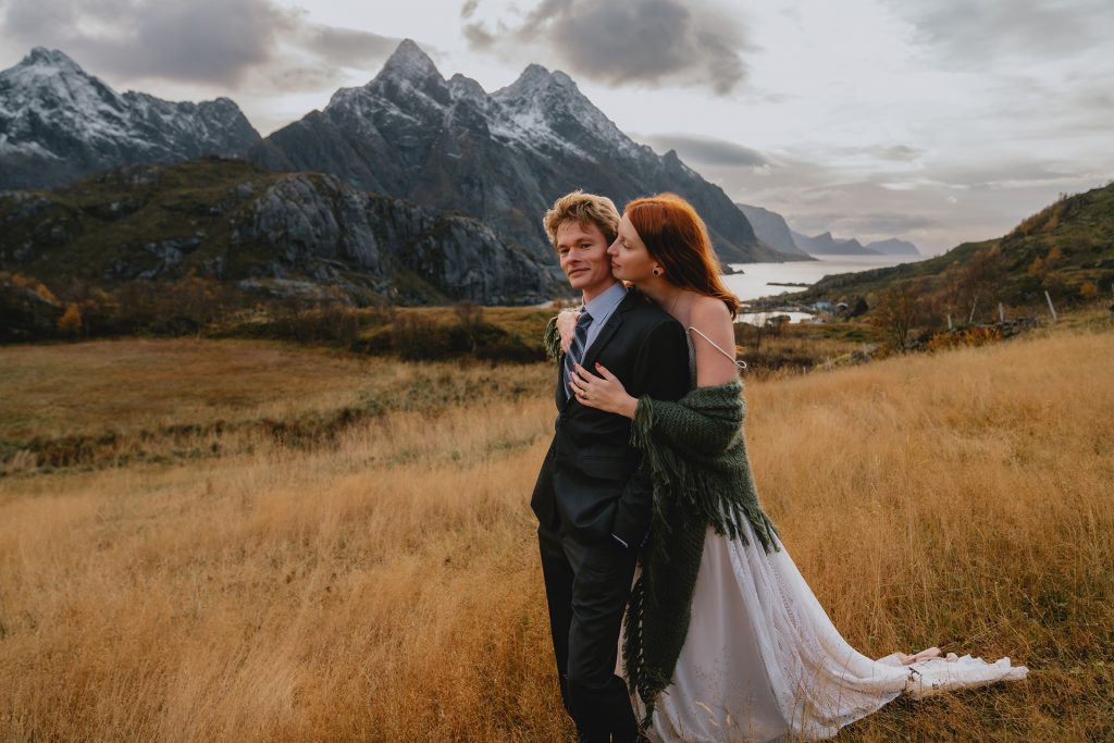 Christin Eide Photography - Personal adventure elopement autumn Lofoten, Norway