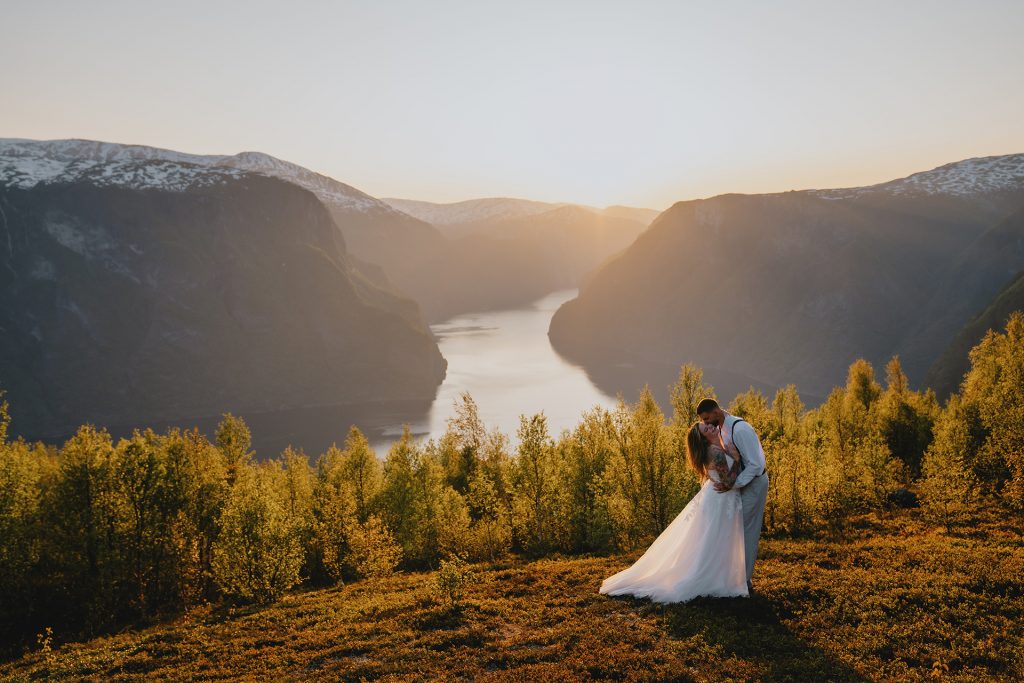 Best of 2023 - Christin Eide Photography - Sunset elopement Aurland, Norway